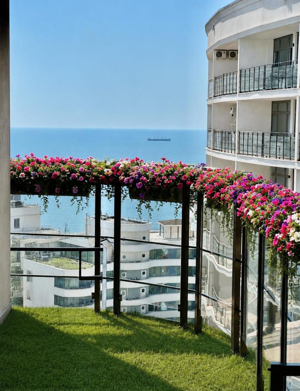 Property building, Day, Natural landscape, View (from property/room), Balcony/Terrace, Balcony/Terrace, Sea view