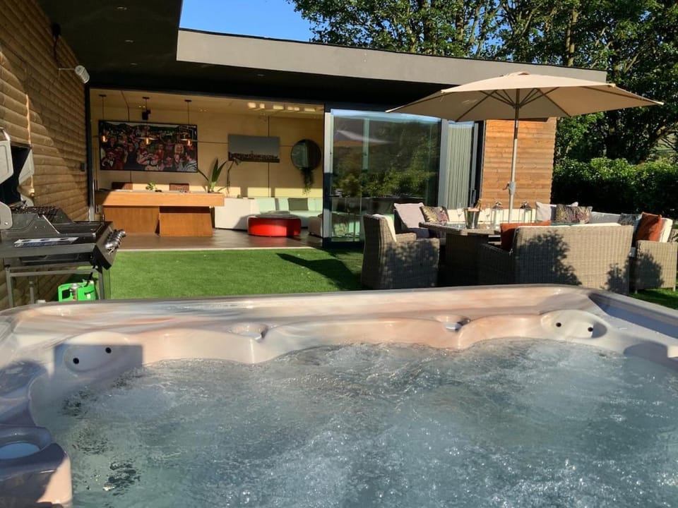 Heaven View Saddleworth Chalet in Delph