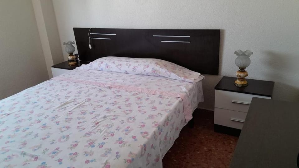 Views of Montgó, bright and 5 minutes from the beach Apartment in Safor