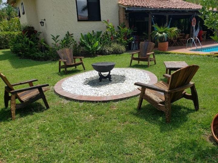 Off site, Garden