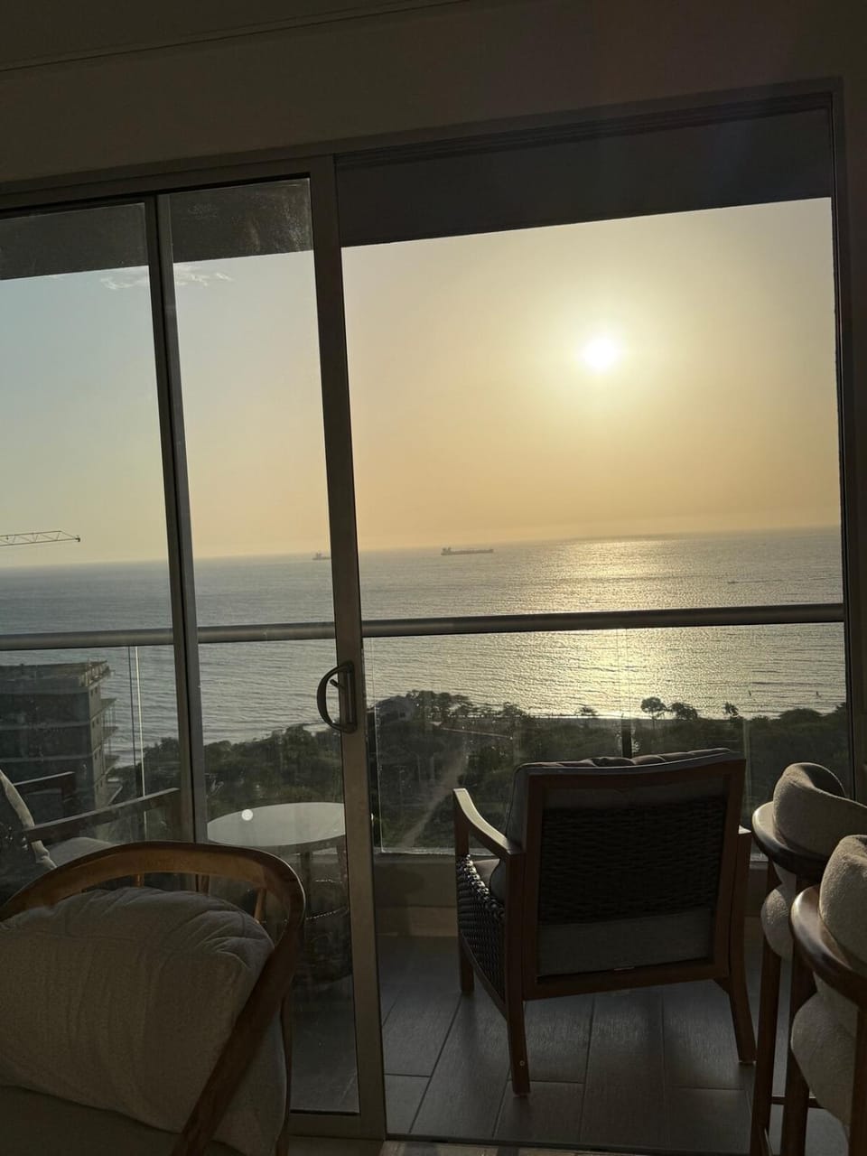 Natural landscape, View (from property/room), Balcony/Terrace, Living room, Seating area, Dining area, Sea view, Sunrise, Sunset