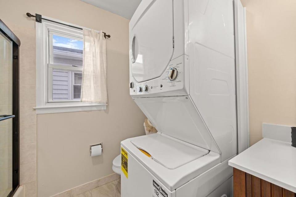 Bathroom, washing machine, dryer
