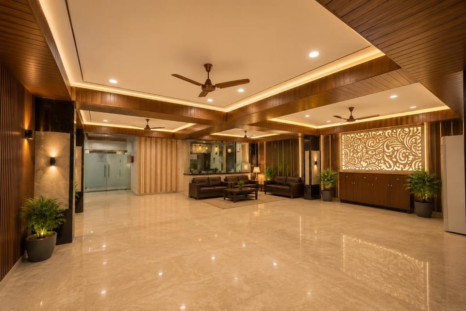 Lobby or reception, Seating area, elevator