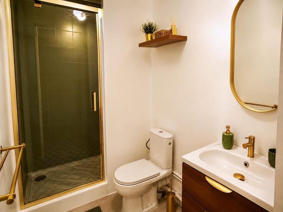 Saint Sever T2 Rénové Stationnement Gratuit Clinique Mathilde CHU Rouen - Linge & Ménage Inclus Apartment in Rouen