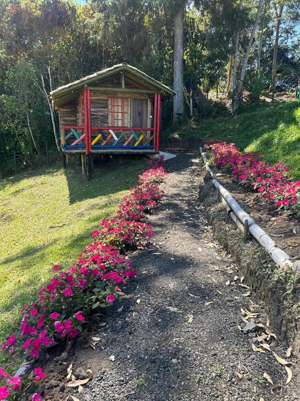 Mirador del mono aullador Campground/ 
RV Resort in Risaralda