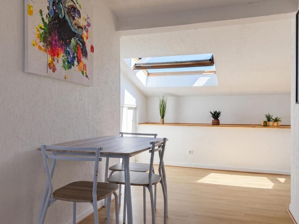 Le Dévi 3, Central, Cozy, Free street parking Apartment in Reims