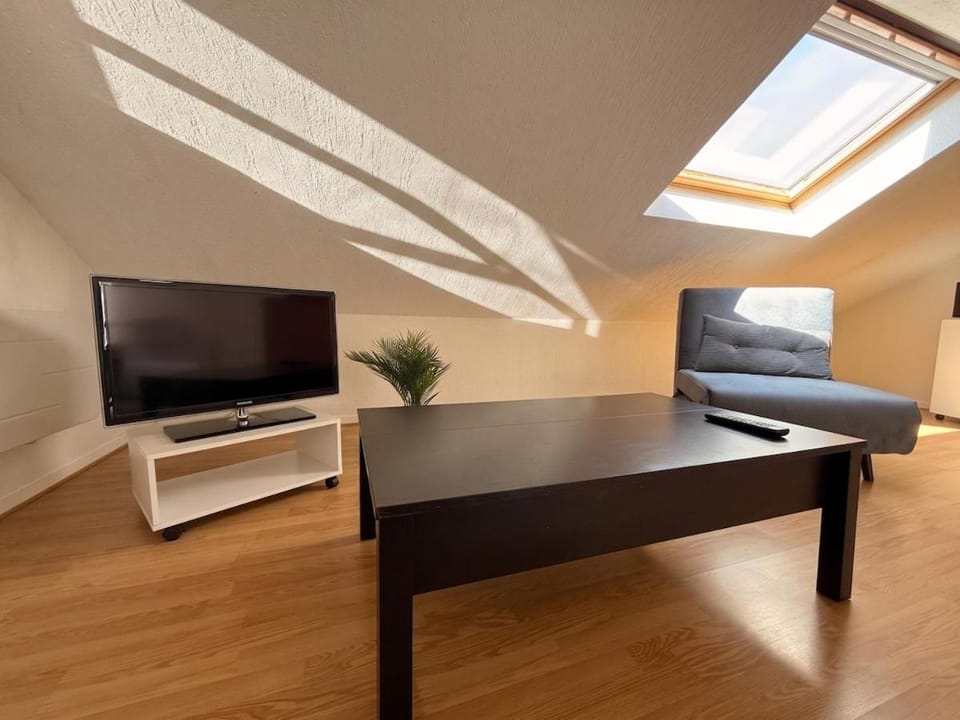 Le Dévi 3, Central, Cozy, Free street parking Apartment in Reims