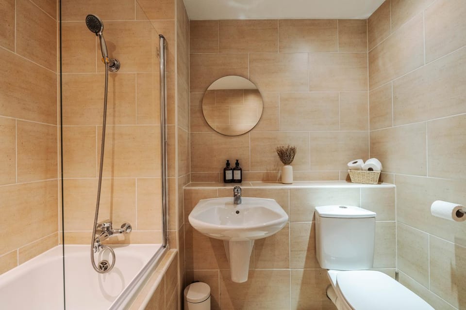 Toilet, Bathroom, Bath