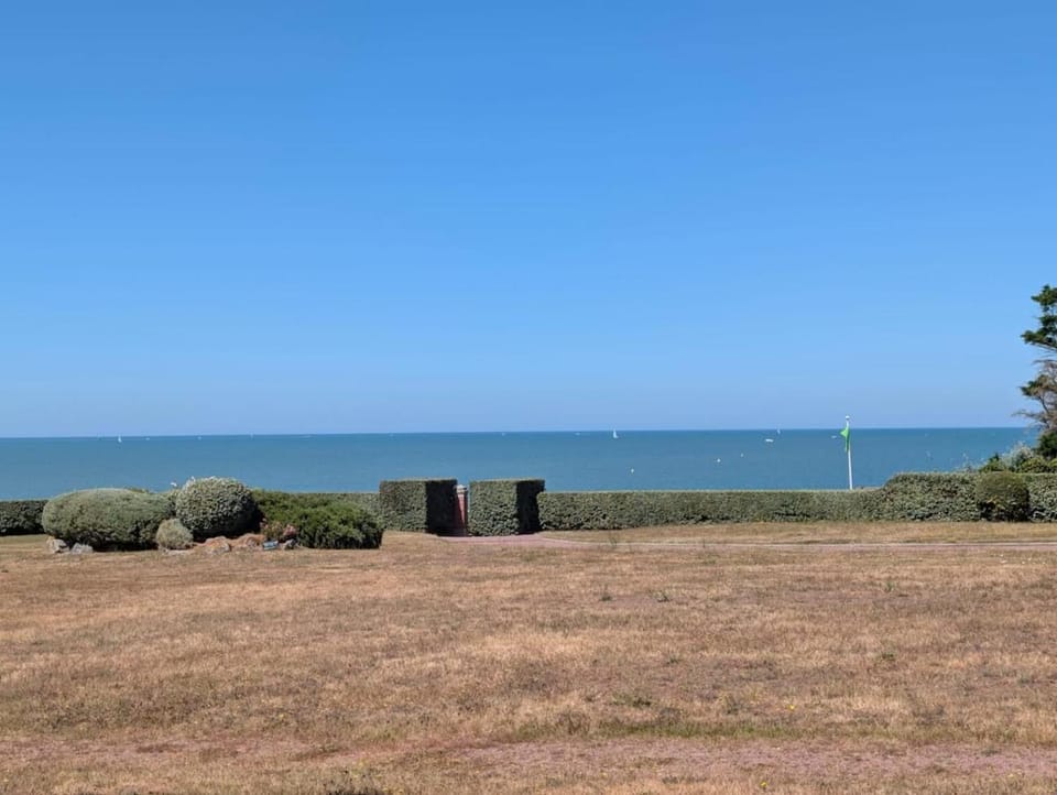 Appartement vue mer, accès direct à la plage, Birochère Apartment in Pornic
