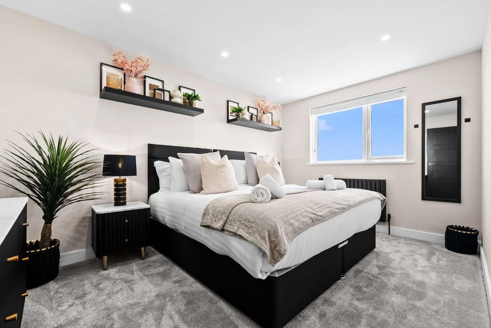 Bed, Photo of the whole room, Bedroom
