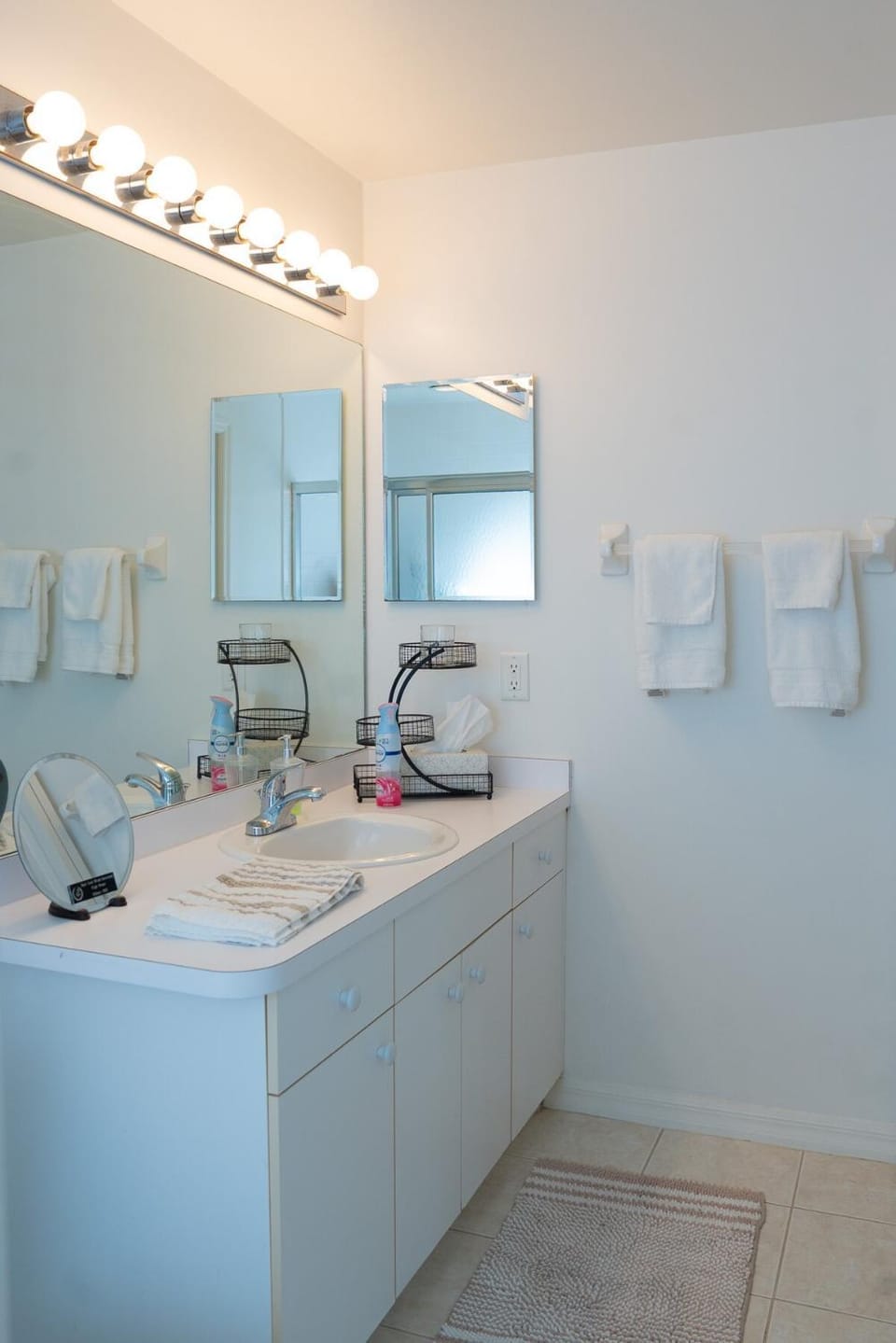 Estero Condo near Naples, RSW, FGCU and the beach Apartment in Estero