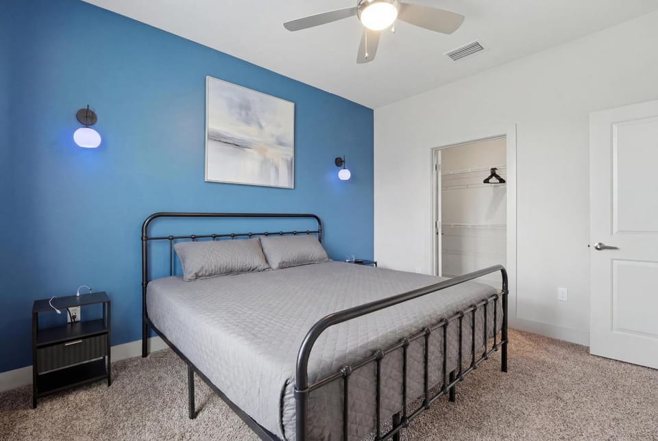 Resort-Style 2BR and 2BA Mins to Universal and Disney Apartment in Orlando