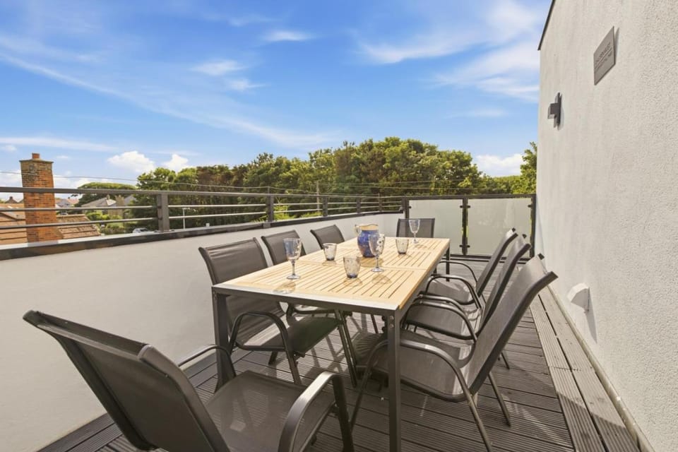 Balcony/Terrace, Dining area