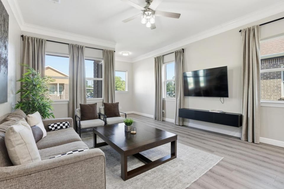 TV and multimedia, Living room, Seating area
