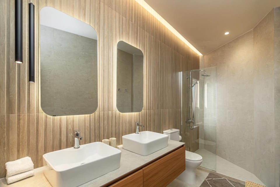 Shower, Bathroom, towels