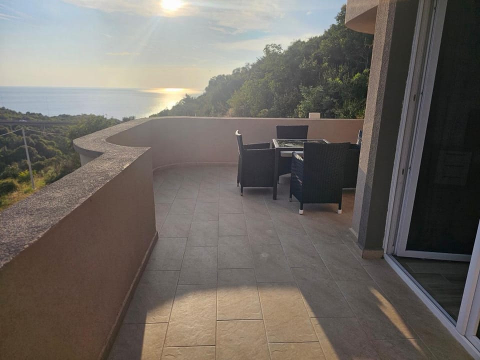 View (from property/room), Balcony/Terrace, Balcony/Terrace, Seating area, Sea view