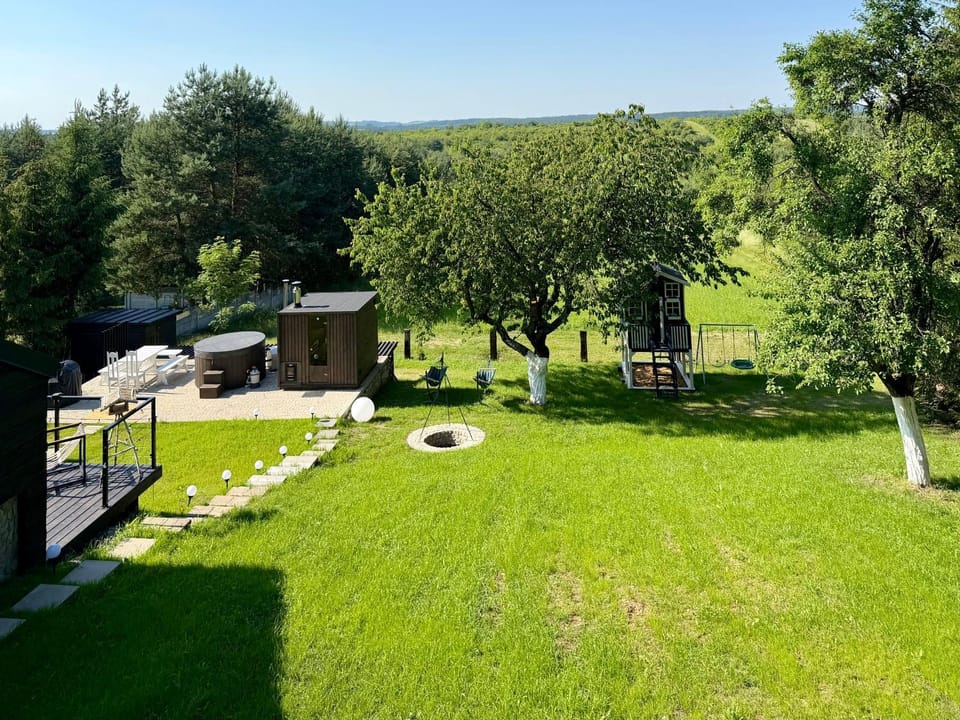 Garden, Sauna