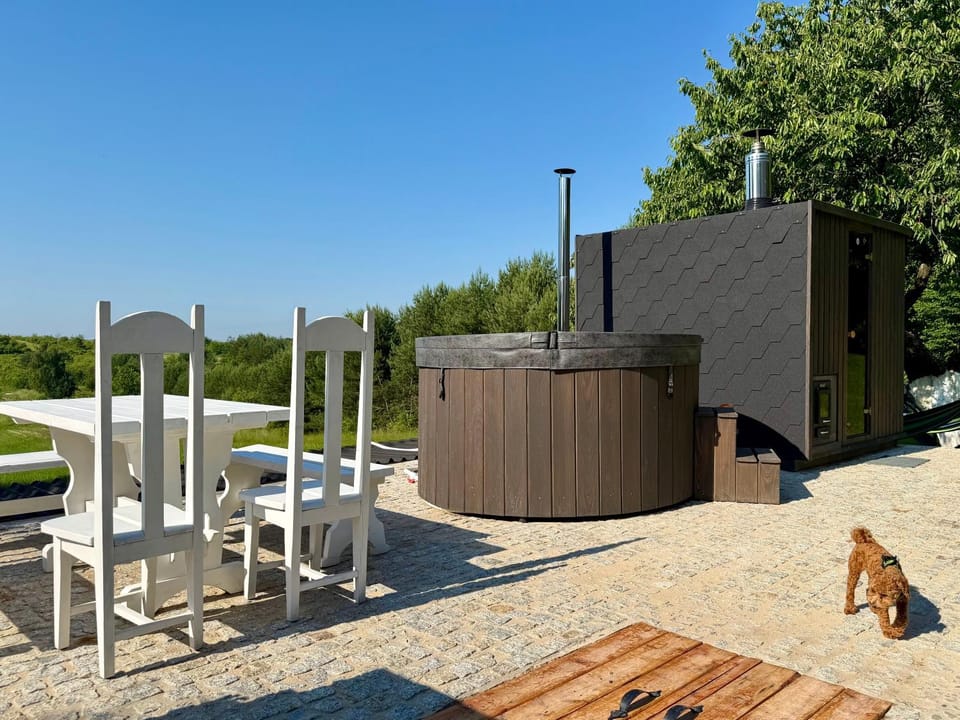 Hot Tub, Sauna