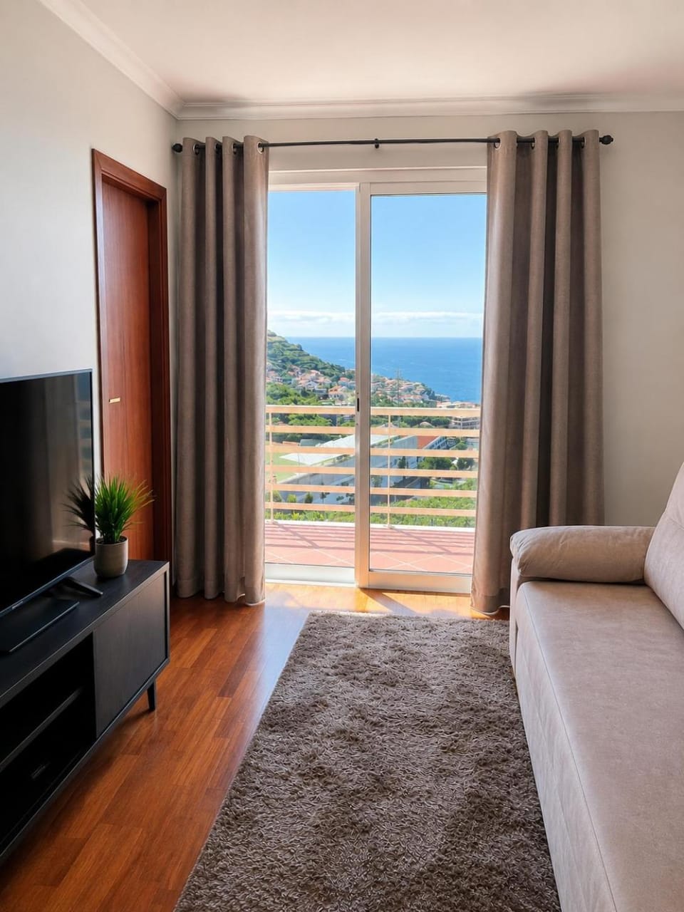 Blue View Madeira Apartment in Câmara De Lobos
