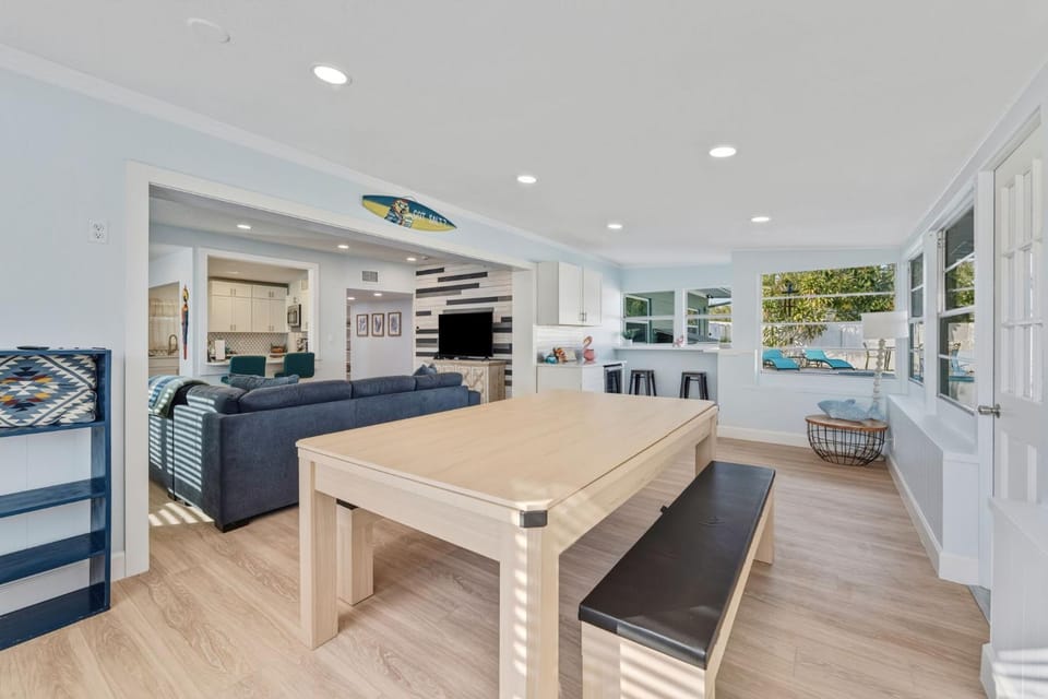 Saint Petersburg Escape Private Pool 5 Minutes to the Beach House in Bay Pines