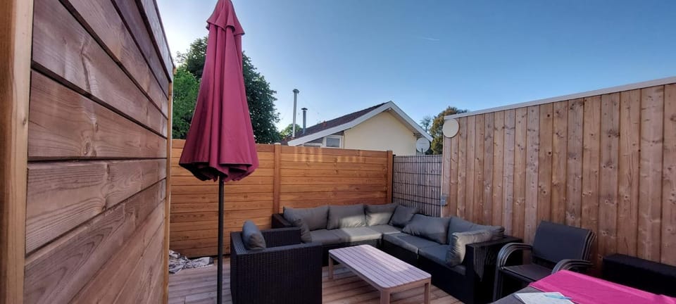 Patio, Solarium, Seating area