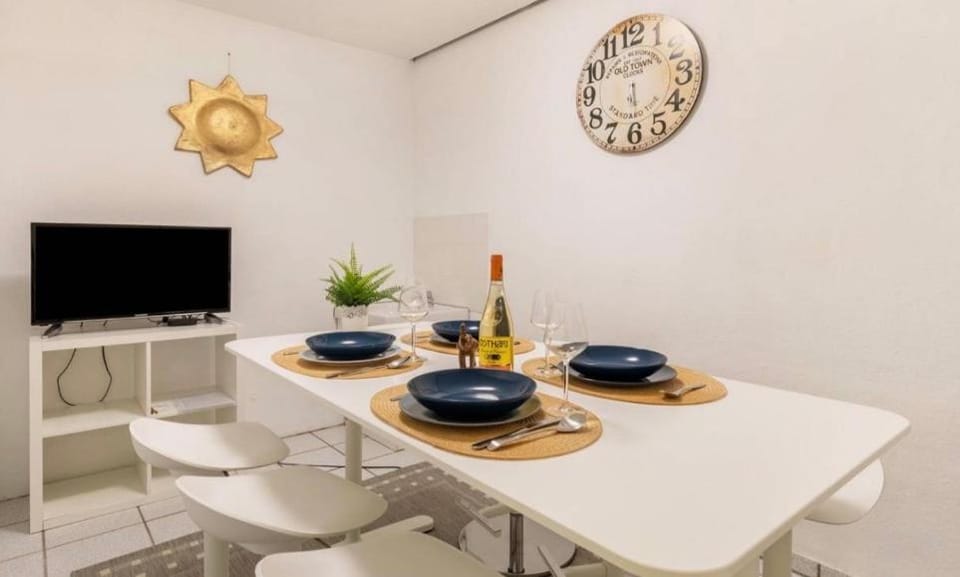 TV and multimedia, Dining area