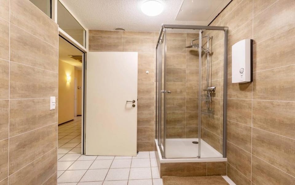 Shower, Bathroom, towels