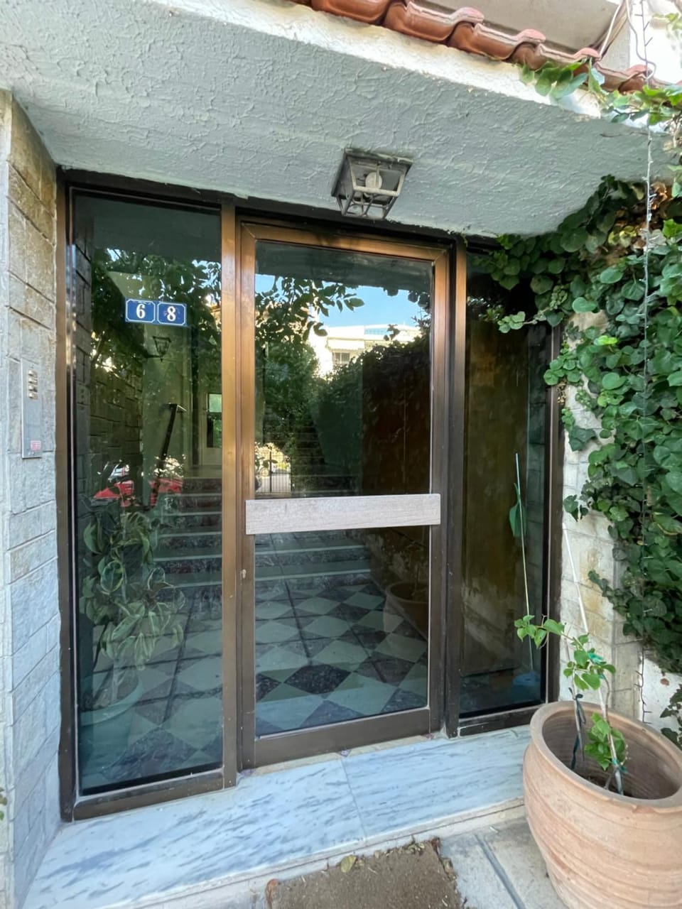 Facade/entrance, acessibility
