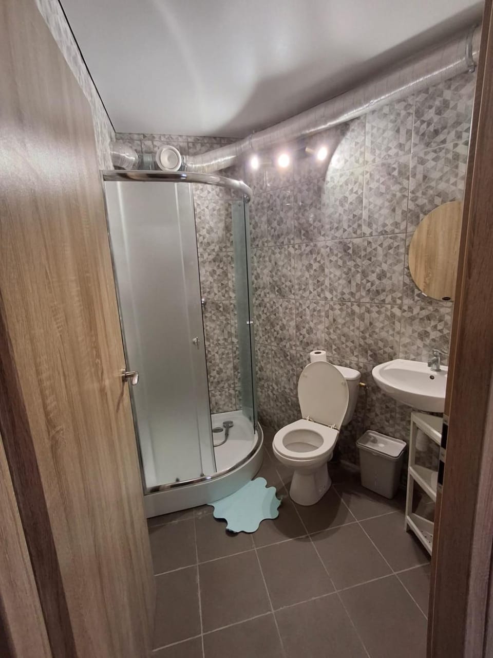Shower, Toilet, Bathroom