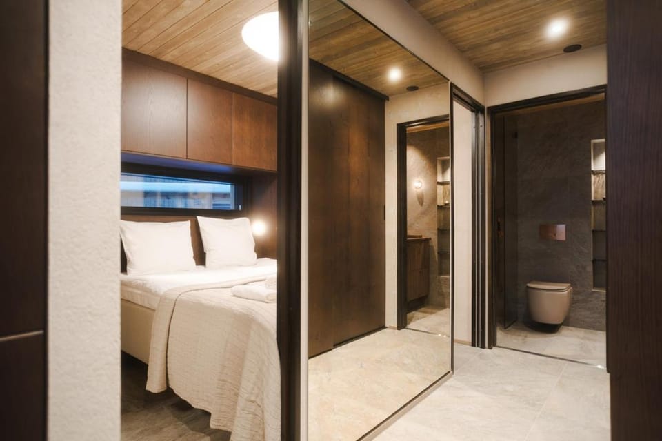 Bathroom, Bedroom