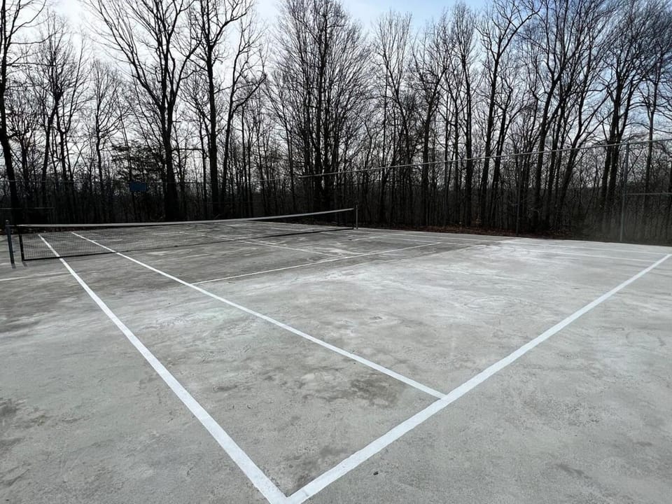 2000 sq ft with pool on 50 acres, near airport Apartment in Nashville