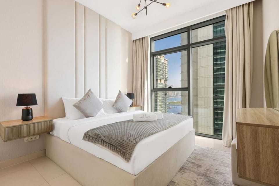 FIRST CLASS 1BR Serenity Sea and Palm View Apartment in Dubai