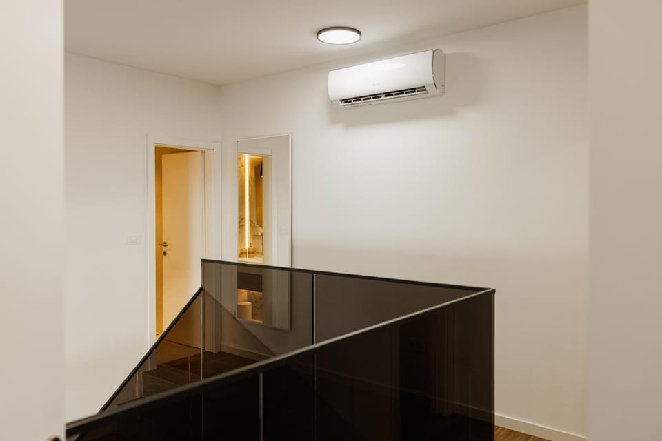 Atelier Oliva - Luxury Oasis, 10min to Beach Apartment in Podstrana