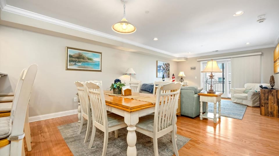WATER VIEWS 3bd 2ba Condo w Pool House in North Wildwood