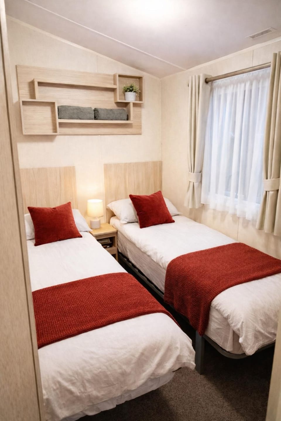 Mainland Family & Group Size Free Parking Chalet in Chichester