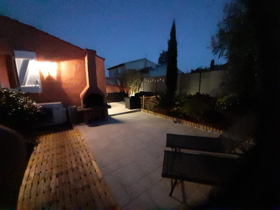studio indépendant à Bormes-les-Mimosas Apartment in Bormes-les-Mimosas