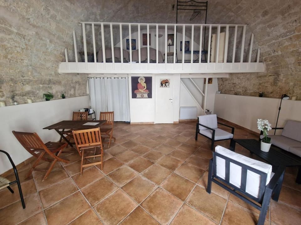 50 m2 loft with vaulted ceilings center of Montpellier Apartment in Montpellier