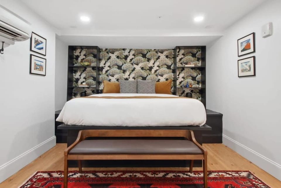 Two CBD Suites 10BR Near French Quarter Hotel in French Quarter