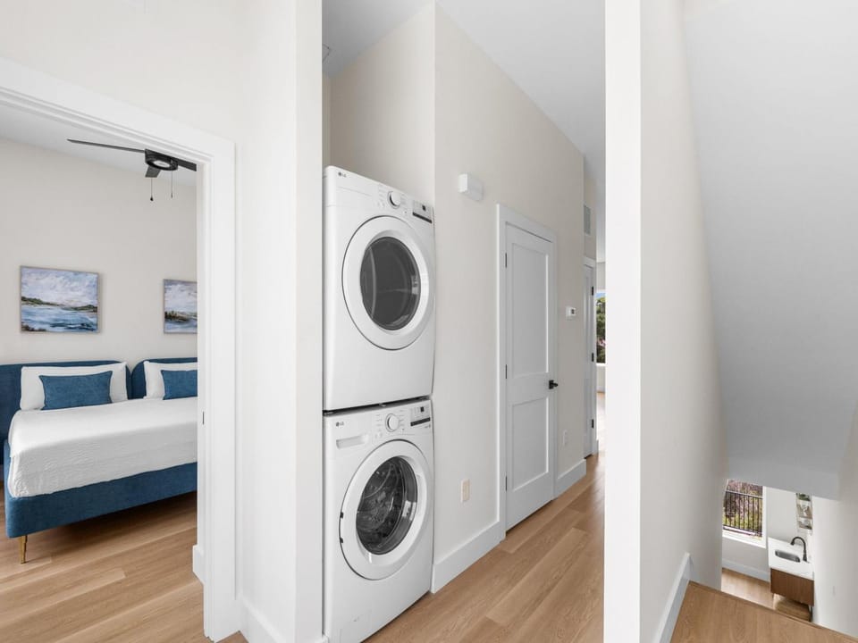 3000 Blue Lagoon C by Southern Vacation Rentals Apartment in Lower Grand Lagoon