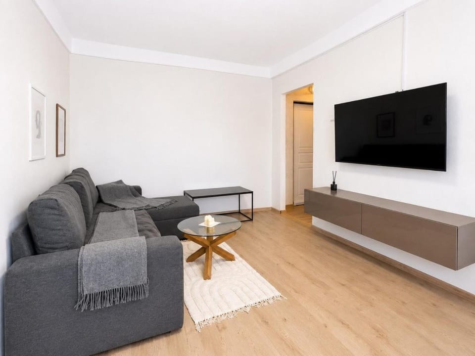 Світла затишна однокімнатна студія на Оболоні Apartment in Kiev City - Kyiv
