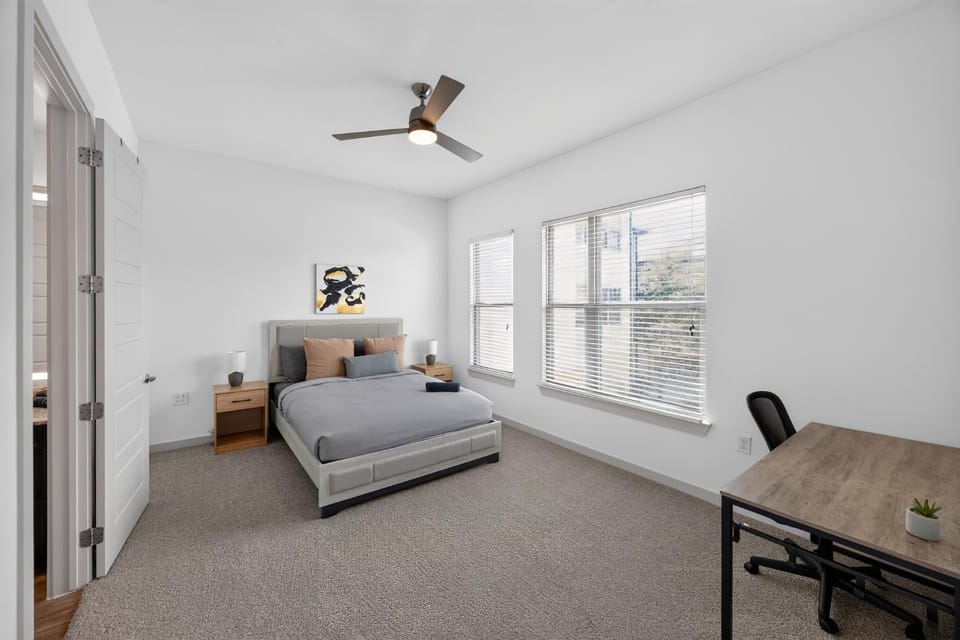 Spacious 1BR with Modern Style Apartment in Dallas