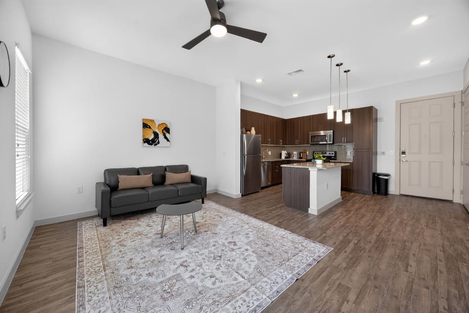 Spacious 1BR with Modern Style Apartment in Dallas