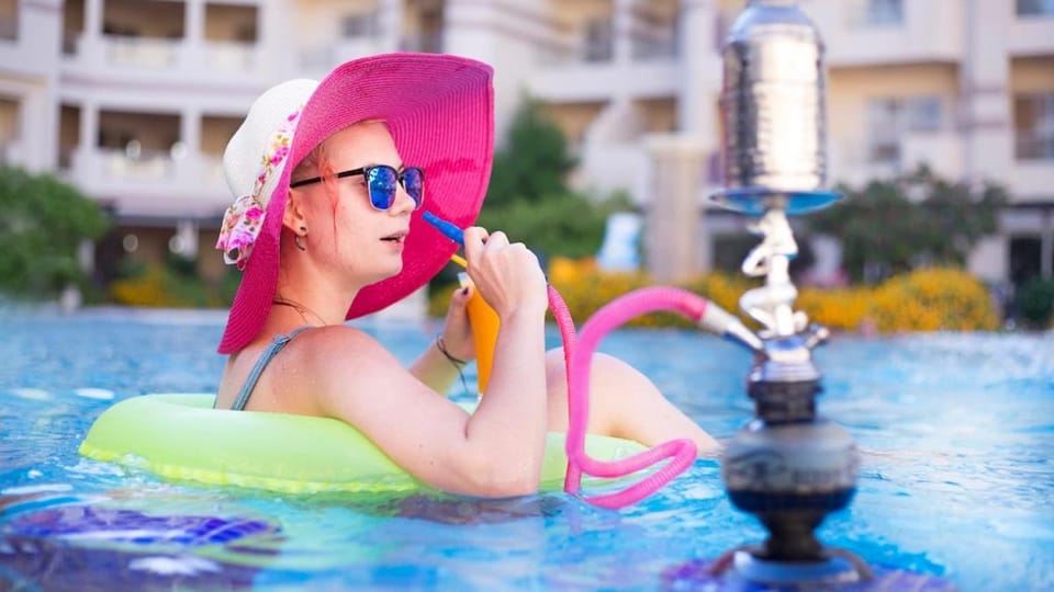 Modern studio with pool view in the city center Apartment in Hurghada