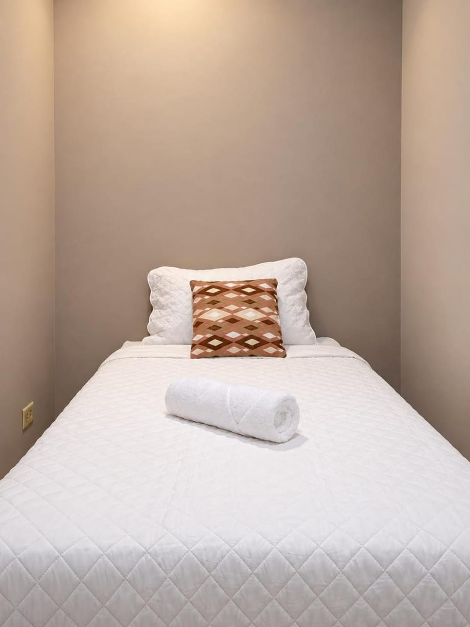Torre Jardin Business Center Suites Hotel in El Salvador