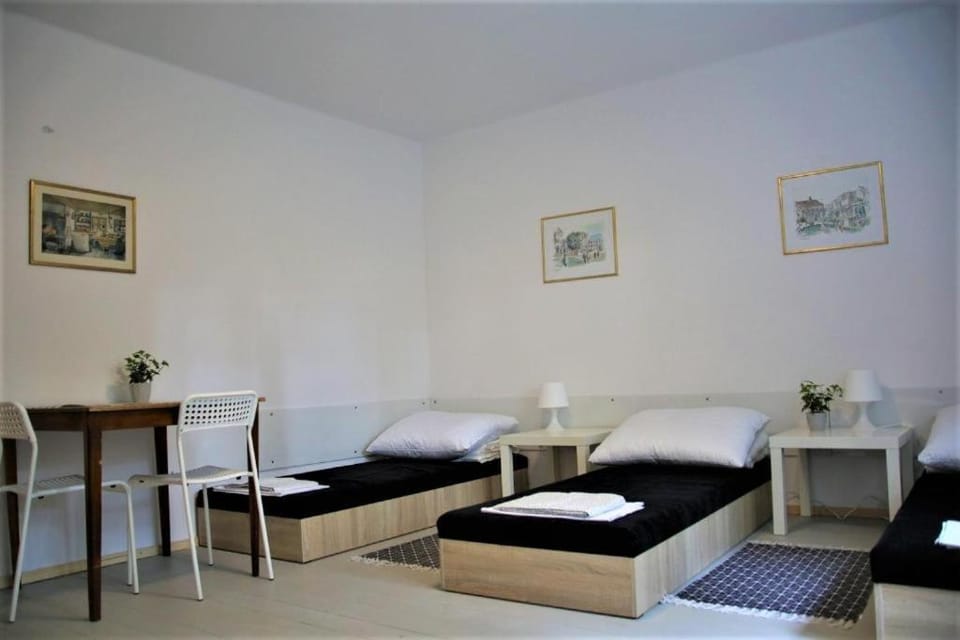 TanieSpanie Hostel in Masovian Voivodeship