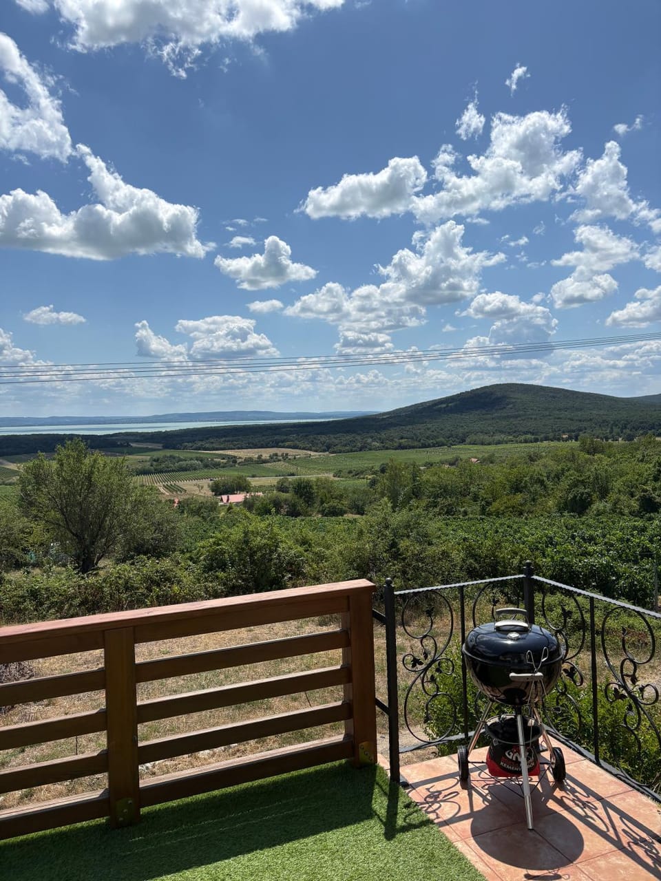 Mona-Lak Balaton Panorama Apartment in Hungary