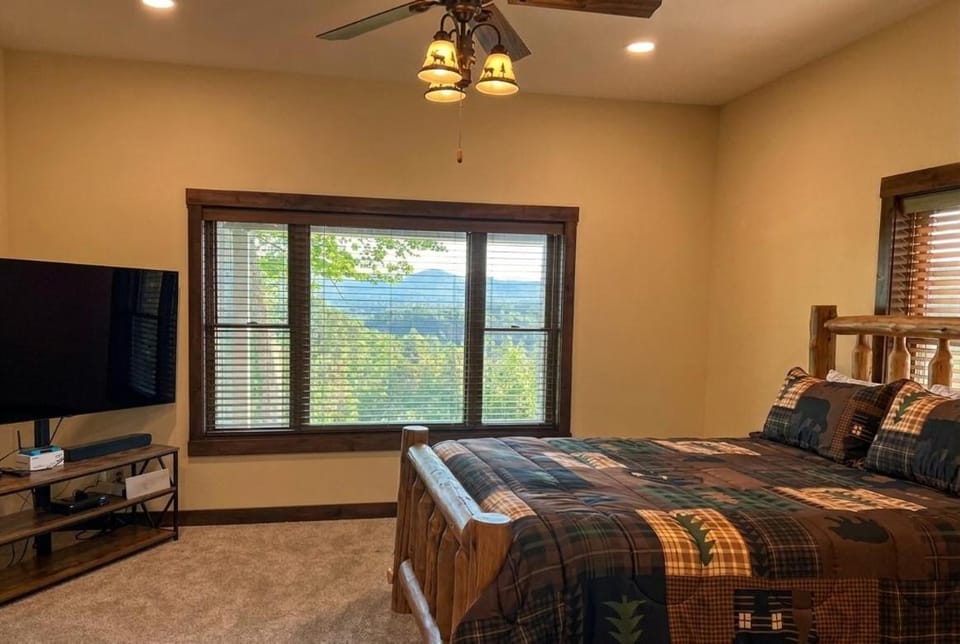 Suite 2 Remodeled 2BR w Kitchen & Grill Apartment in Illinois