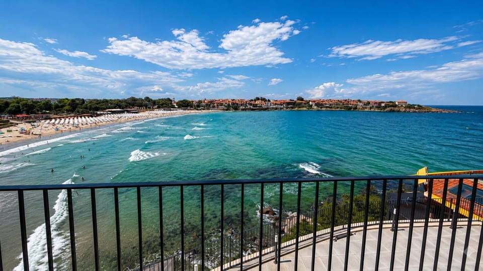 Balcony/Terrace, Beach, City view, Sea view