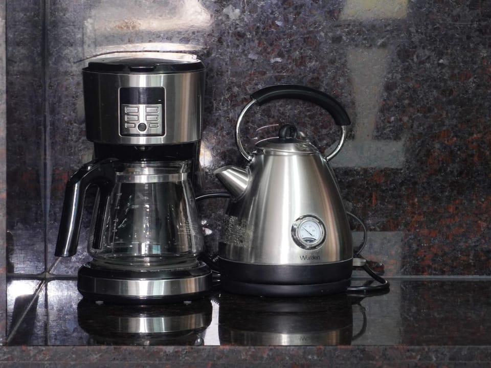Coffee/tea facilities, Kitchen or kitchenette