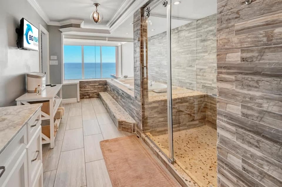 Luxury 2 Story Oceanfront Penthouse at the Palms House in Myrtle Beach